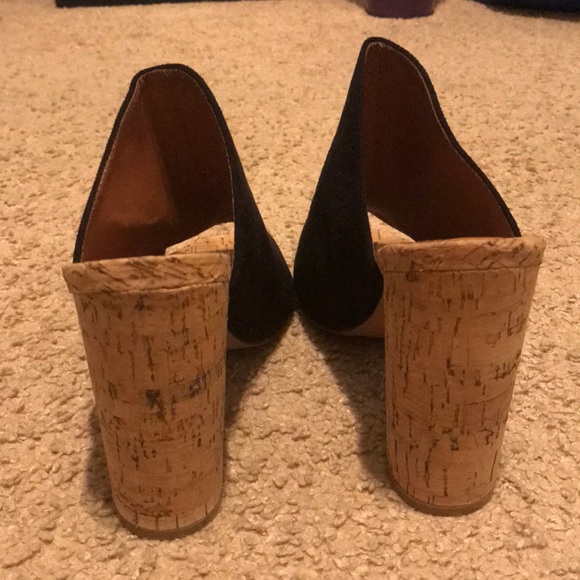 Heels - Picture 3 of 3